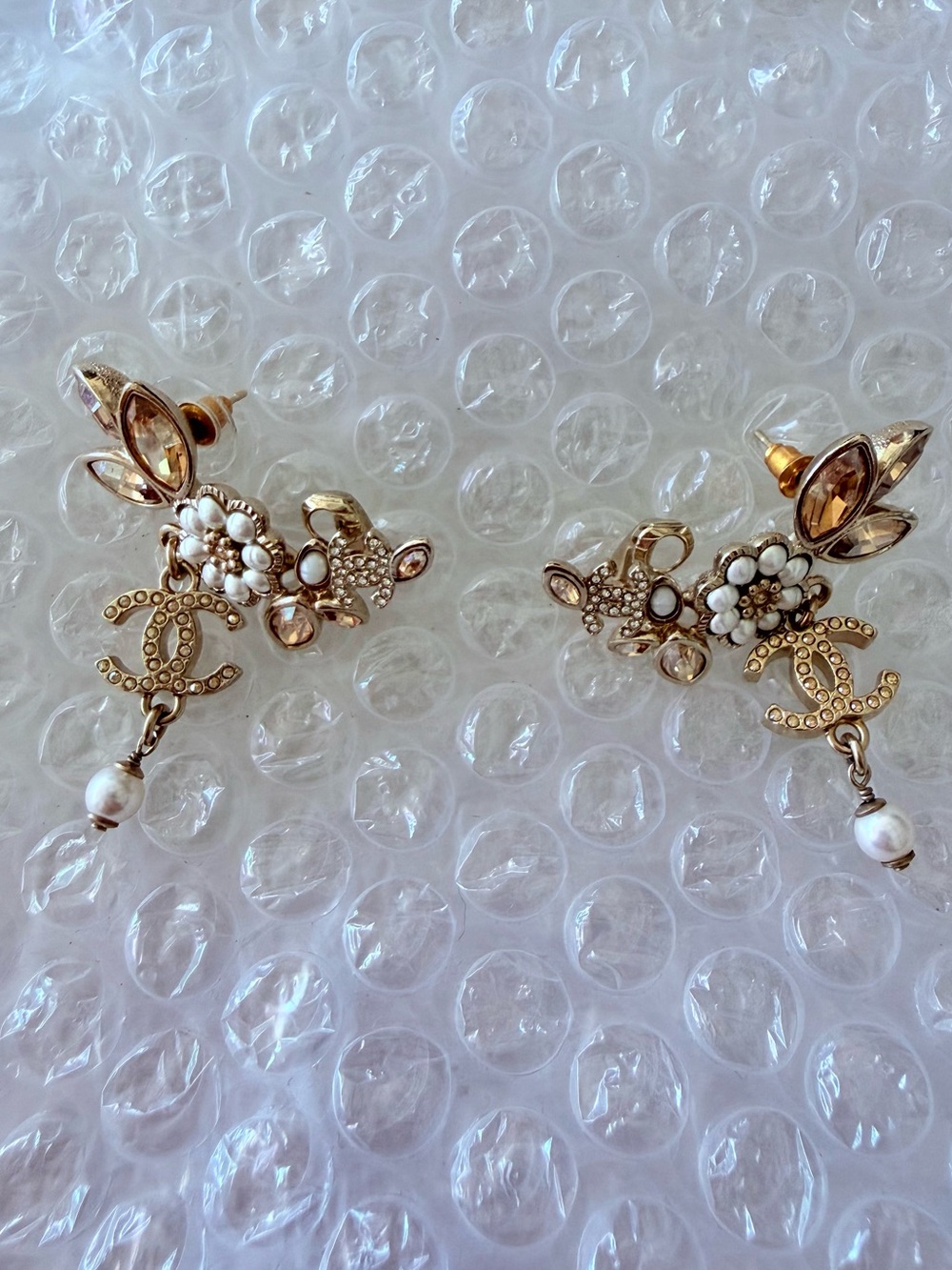 CHANEL Pearl & Strass CC Floral Ear Climber Drop Earrings (RARE)